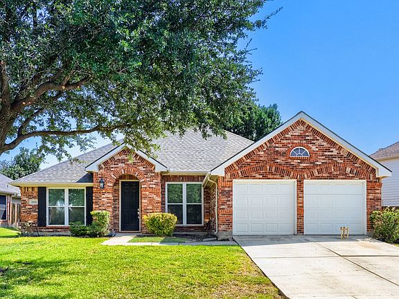 2nd image of 2302 Hodges Pl