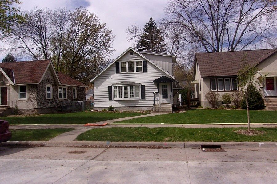 1st image of 3118 Lincoln St NE