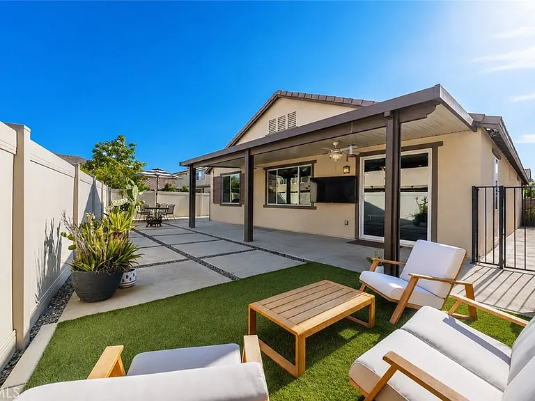 30280 Cromwell Cir — Photo 2