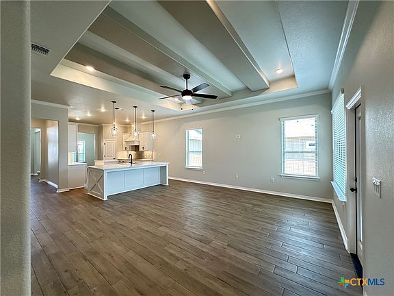 5th image of 8909 Glade Dr