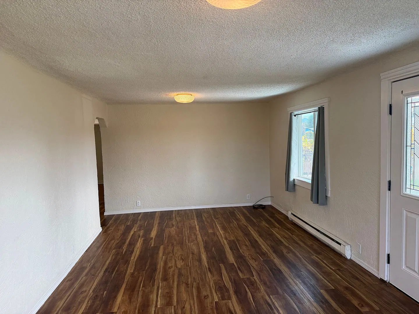 2-bedroom 1 bath duplex in Springfield. — Photo 3