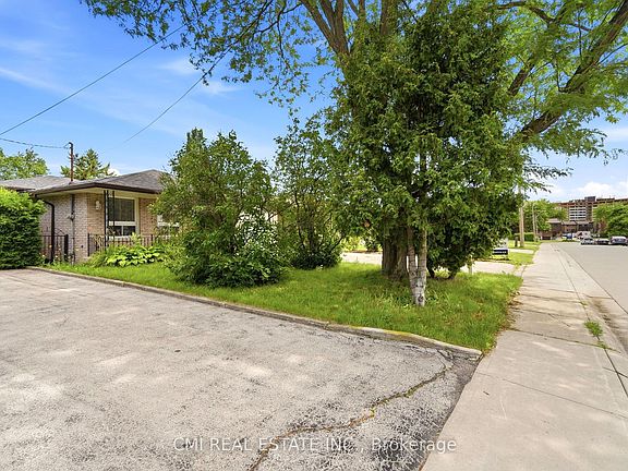4th image of 185 Lavina Cres