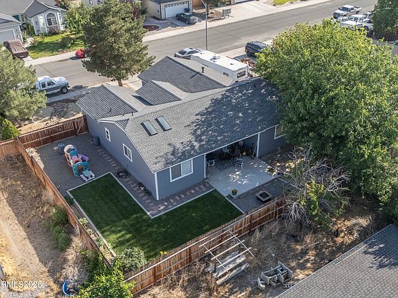 4th image of 472 Nader Way