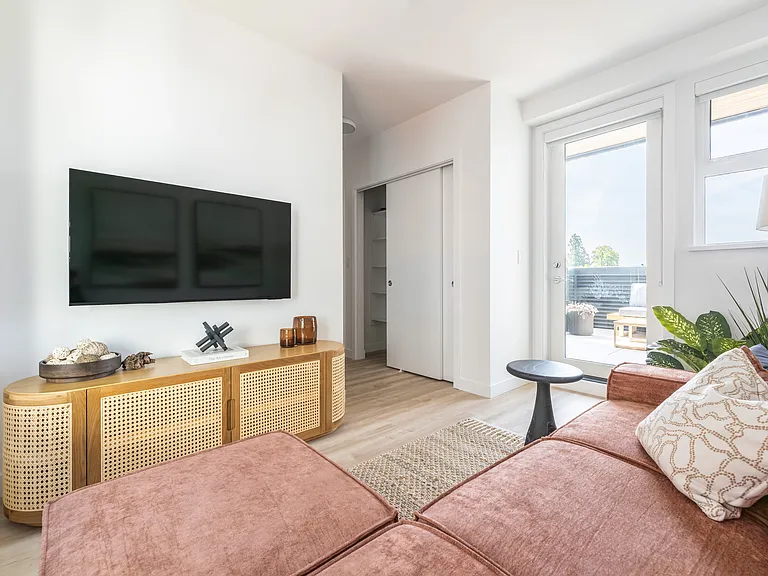2650 E 41st Ave — Photo 50