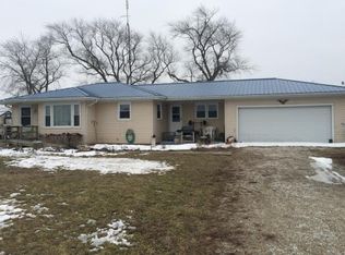 1725 County Road 1425n, Arthur, IL 61911