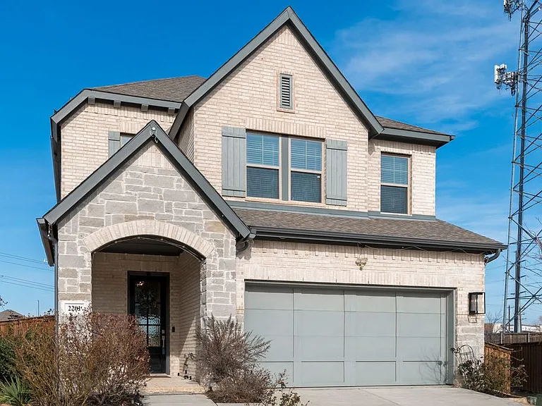 2201 Peters Colony Dr — Photo 9