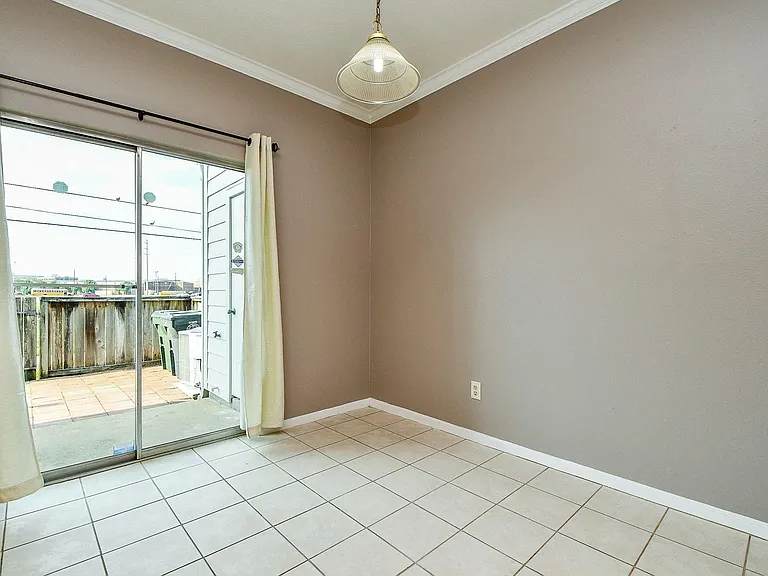 2930 Grants Lake Blvd #407 — Photo 8