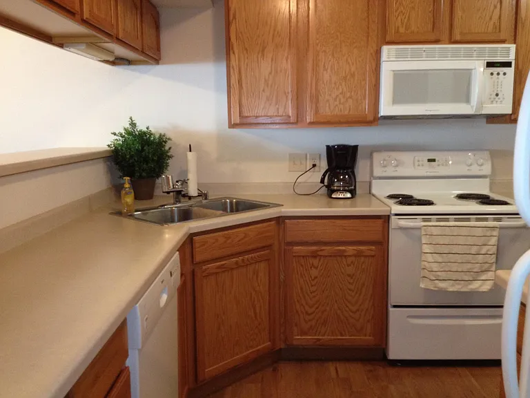 1101 Stuhr Ct — Photo 4