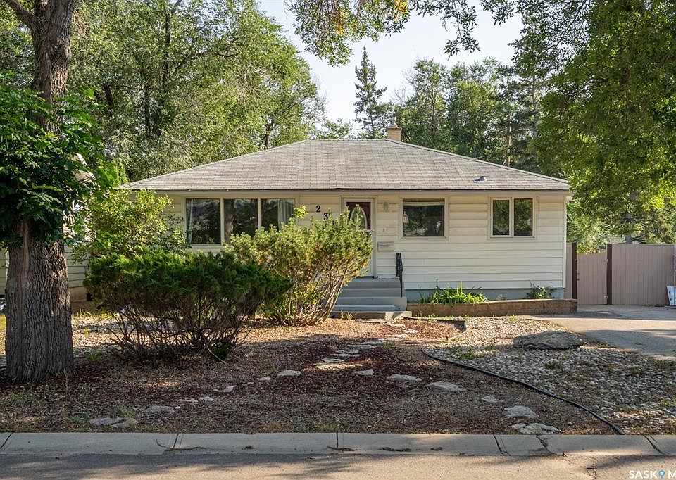1st image of 237 Orchard CRESCENT
