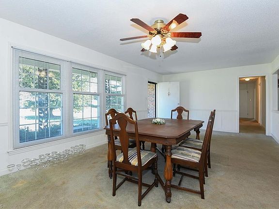 2nd image of 2153 Colony Rd