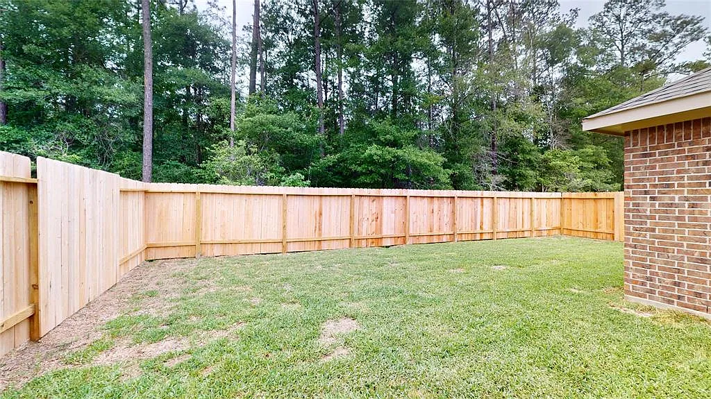 3 bed, 1911 sqft, $1,960 — Photo 4