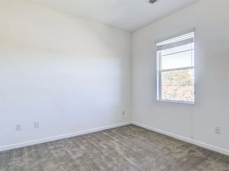 8464 Crystal Walk Cir — Photo 9