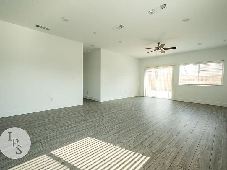 2139 N Osmun Ave — Photo 10