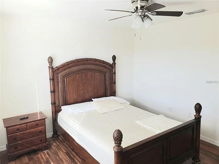 138 Lazy Willow Dr — Photo 4