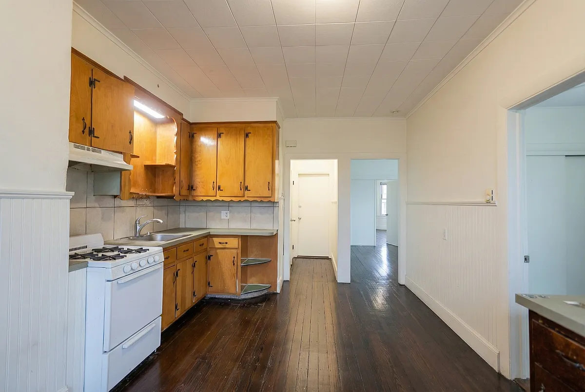 Building Photo - 191 London St #3R