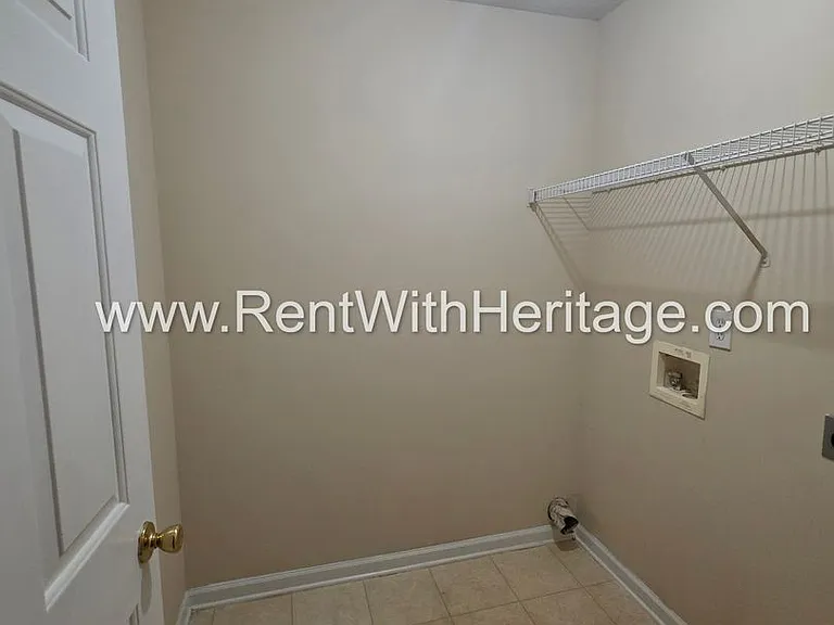 6535 Manor Creek Dr — Photo 34