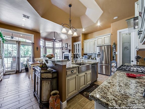 5th image of 432 Shannon Ridge Dr