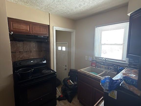 3rd image of 3061 N Temple Ave