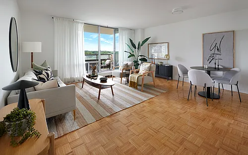 321 Eglinton Ave E #1010 Photo 1