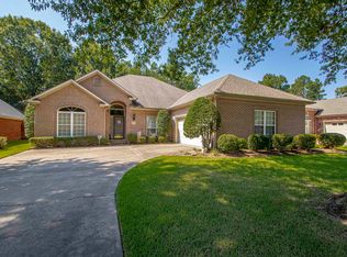 45 Chevaux Cir, Little Rock, AR 72223