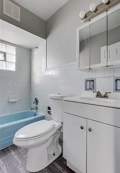 211 W Burgess St — Photo 5