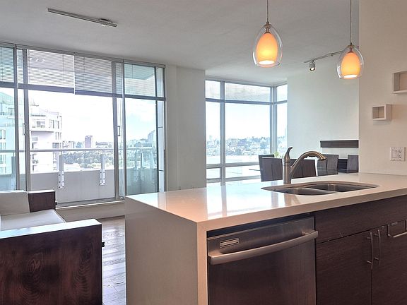 5th image of 1500 Hornby St #2201