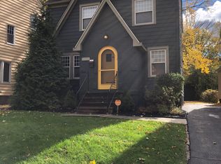 3534 Cedarbrook Rd, University Heights, OH 44118