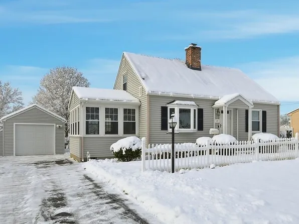 44 Amanda St, Springfield, MA 01118