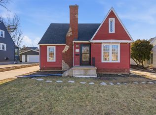 435 20th St NE, Cedar Rapids, IA 52402