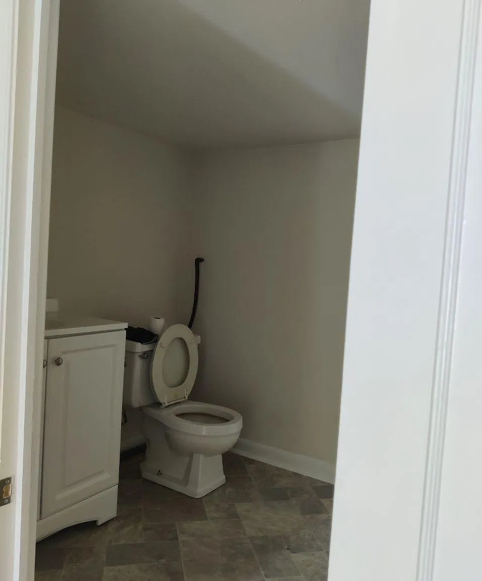 Studio, 400 sqft, $1,000 — Photo 4