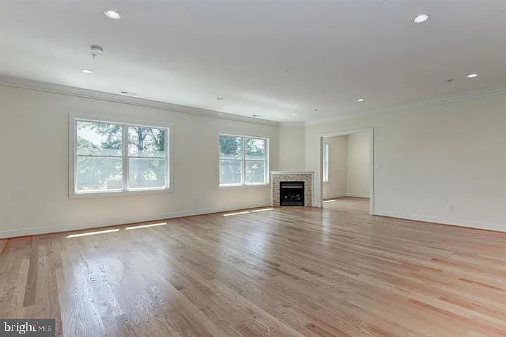 9830 River Rd — Photo 17