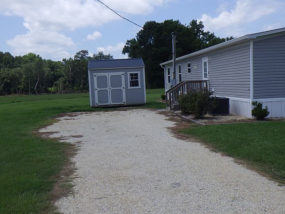 2nd image of 925 Bakers Chapel Rd