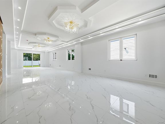 5th image of 24 Surrey Lane