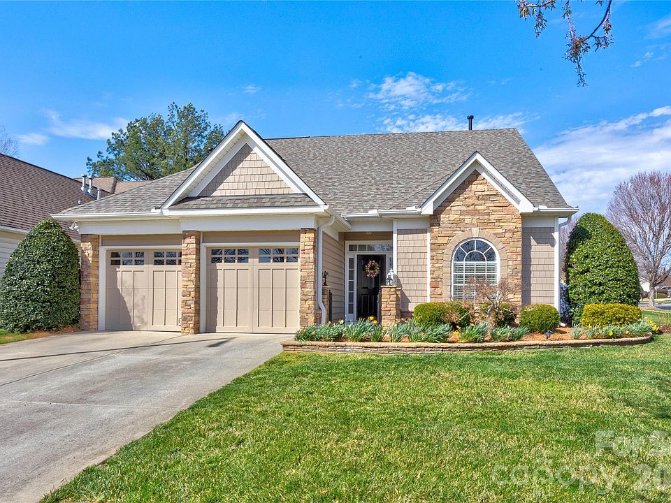 1st image of 2663 Danbury Cir