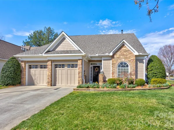 2663 Danbury Cir, Concord, NC 28027