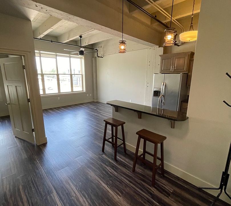 1st image of 702 S Wall Ave #201