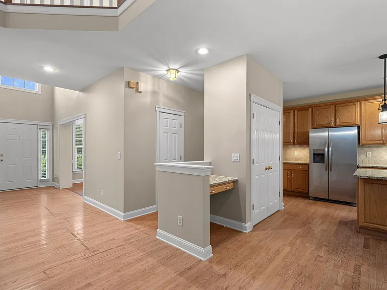 12023 Stone Forest Dr — Photo 7