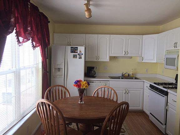 4th image of 106 Kearney St