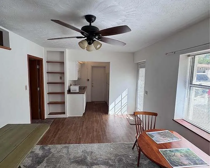5306 Pinetree Dr — Photo 4