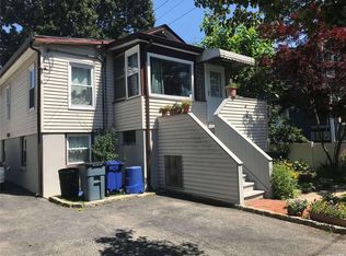 44 Graywood Rd #B, Pt Washington, NY 11050