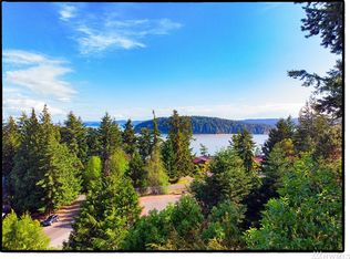 666 Wanapum Dr, La Conner, WA 98257