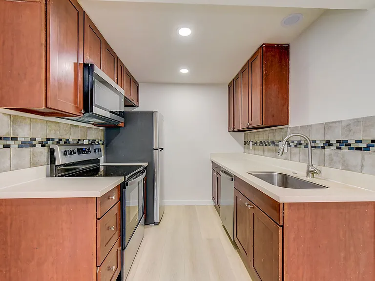 1605 Maple Ln #B — Photo 4