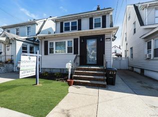 92-13 245th St, Floral Park, NY 11001