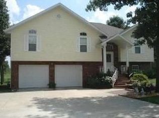 1020 Daniels St, Aurora, MO 65605