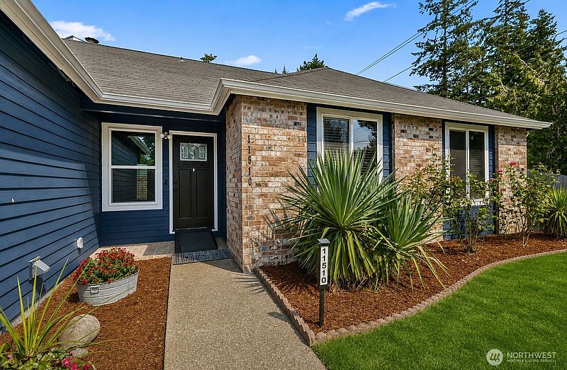 2nd image of 11510 SE 215th Street
