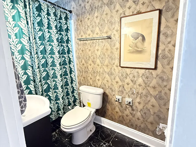 7825 Saint Charles Ave #D — Photo 15
