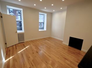 72 University Pl #3B, New York, NY 10003