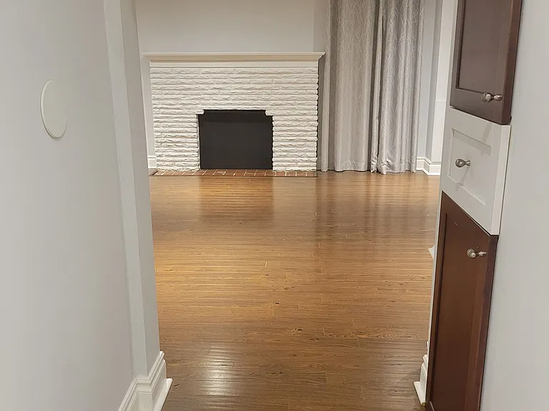 85 Lanark Ave #LOWER — Photo 7