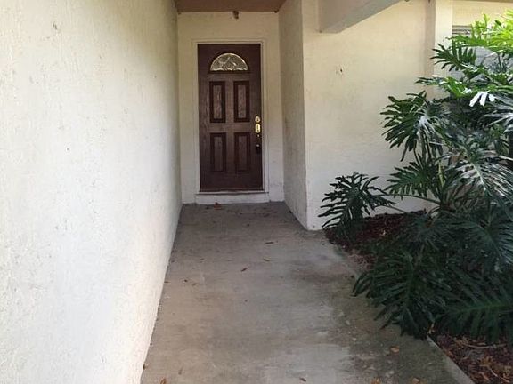 5th image of 886 Chokecherry Dr