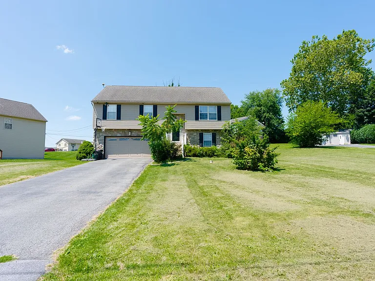 2072 Sheaffer Rd — Photo 69